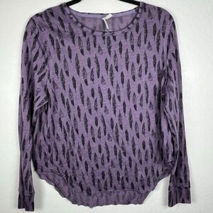 Wallflower Women's Large Long Sleeve Lightweight Shirt Purple Feathers